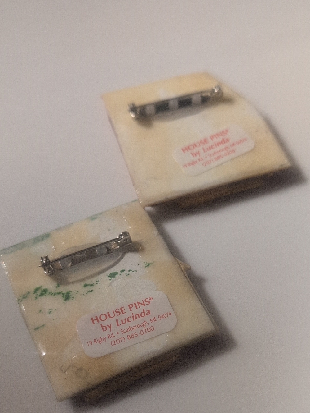 1980's VTG House Pins By Lucinda Holiday Christmas Brooch Set - Picture 2 of 5
